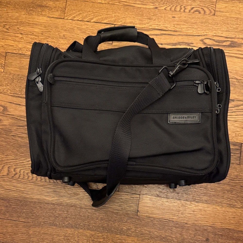 Briggs & Riley Black Travel Bag
